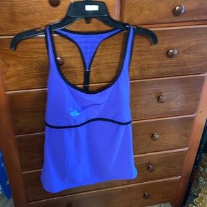 😀 Nike swim/athletic top